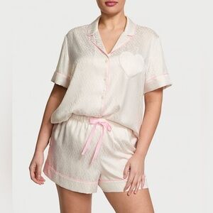 VICTORIA'S SECRET
Glazed Satin Short Pajama Set